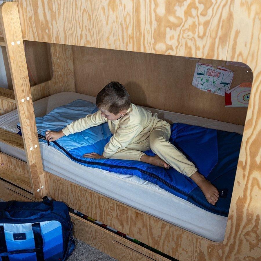 Redwood Sleeping Bag | Blue Chevron Puffer image number 4