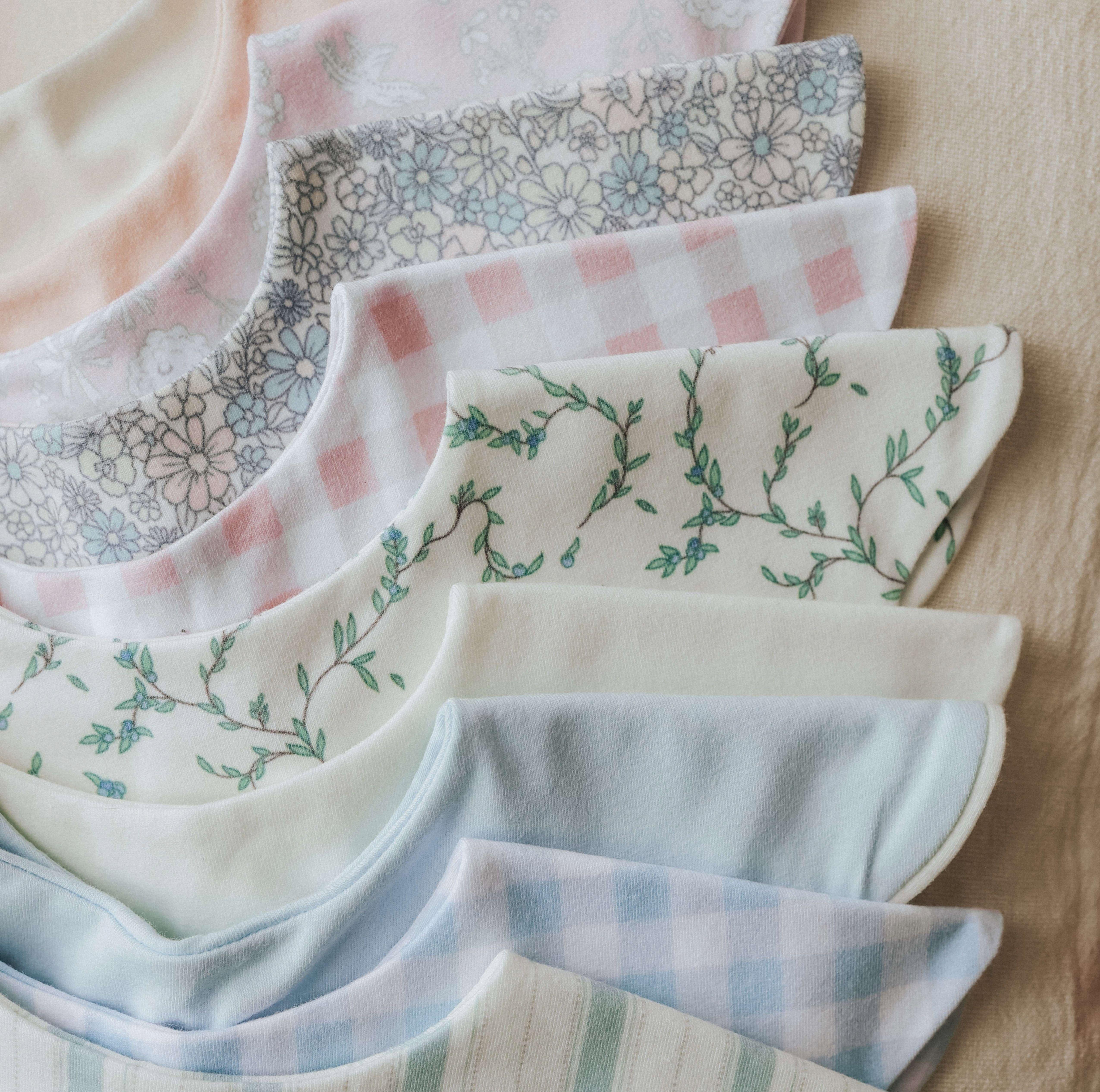 Picnic Gingham Winglet Bib - Pink image number 4