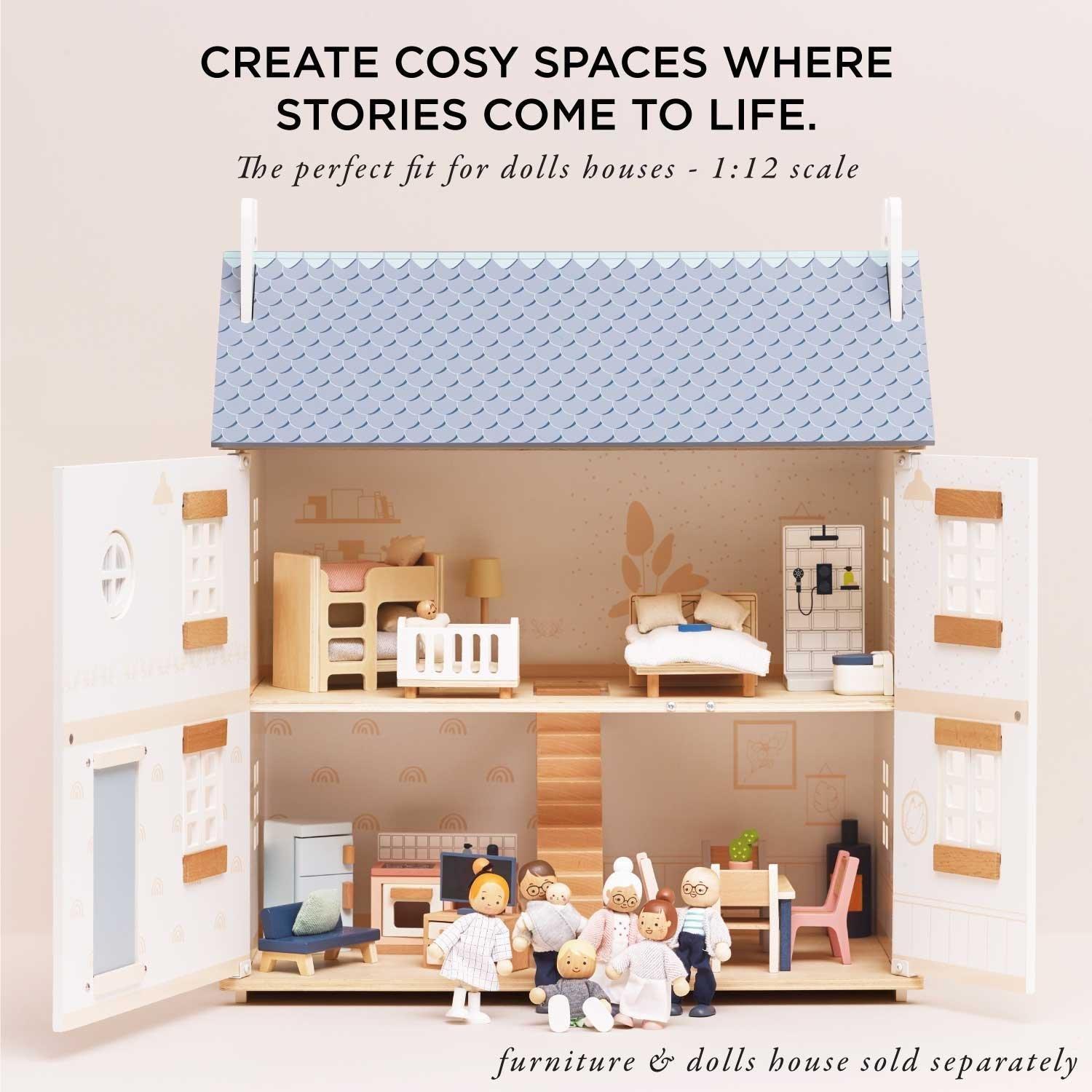 Dolls House Family - 7 Piece image number 4