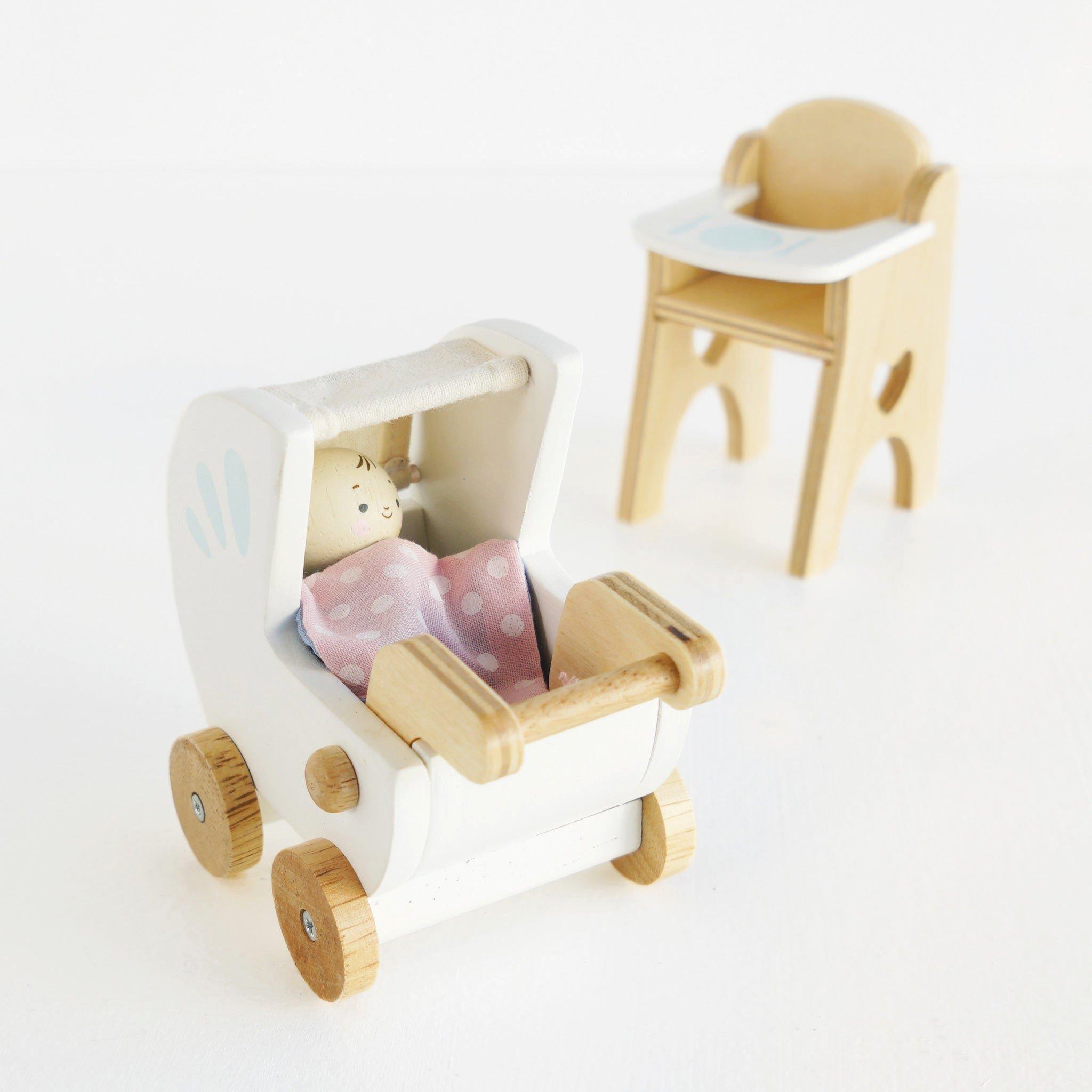Dolls House Nursery & Baby Set - 5 Piece image number 2