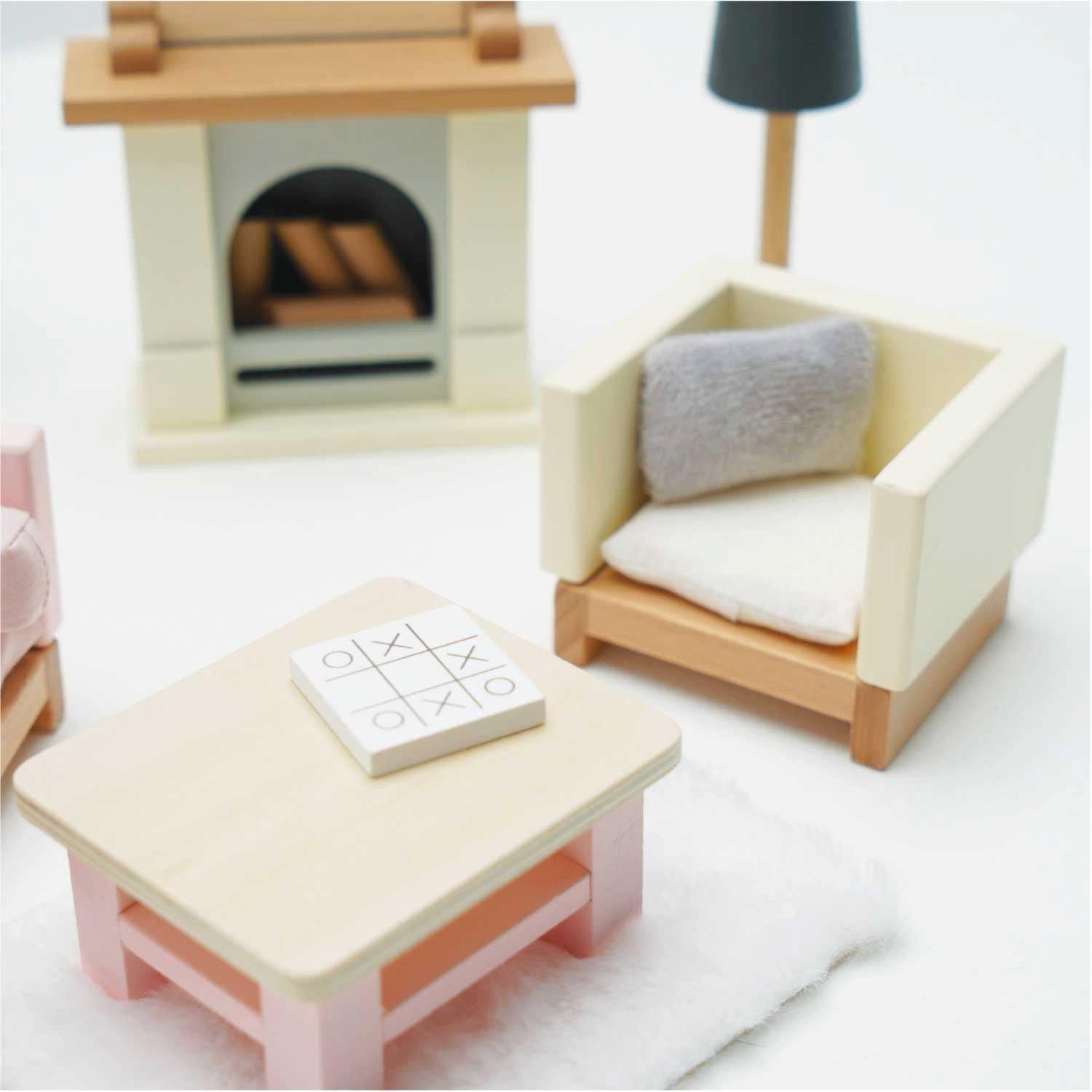 Wooden Dolls house Living Room - 19 Piece image number 2