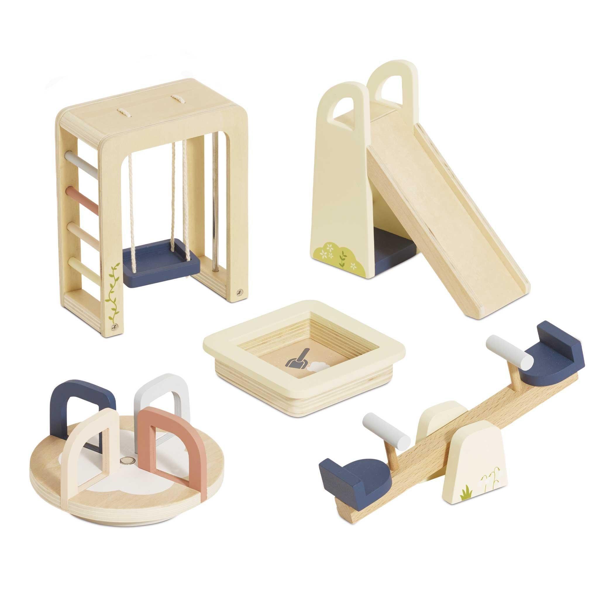 Wooden Dolls house Outdoor Play Furn – 5 Piece