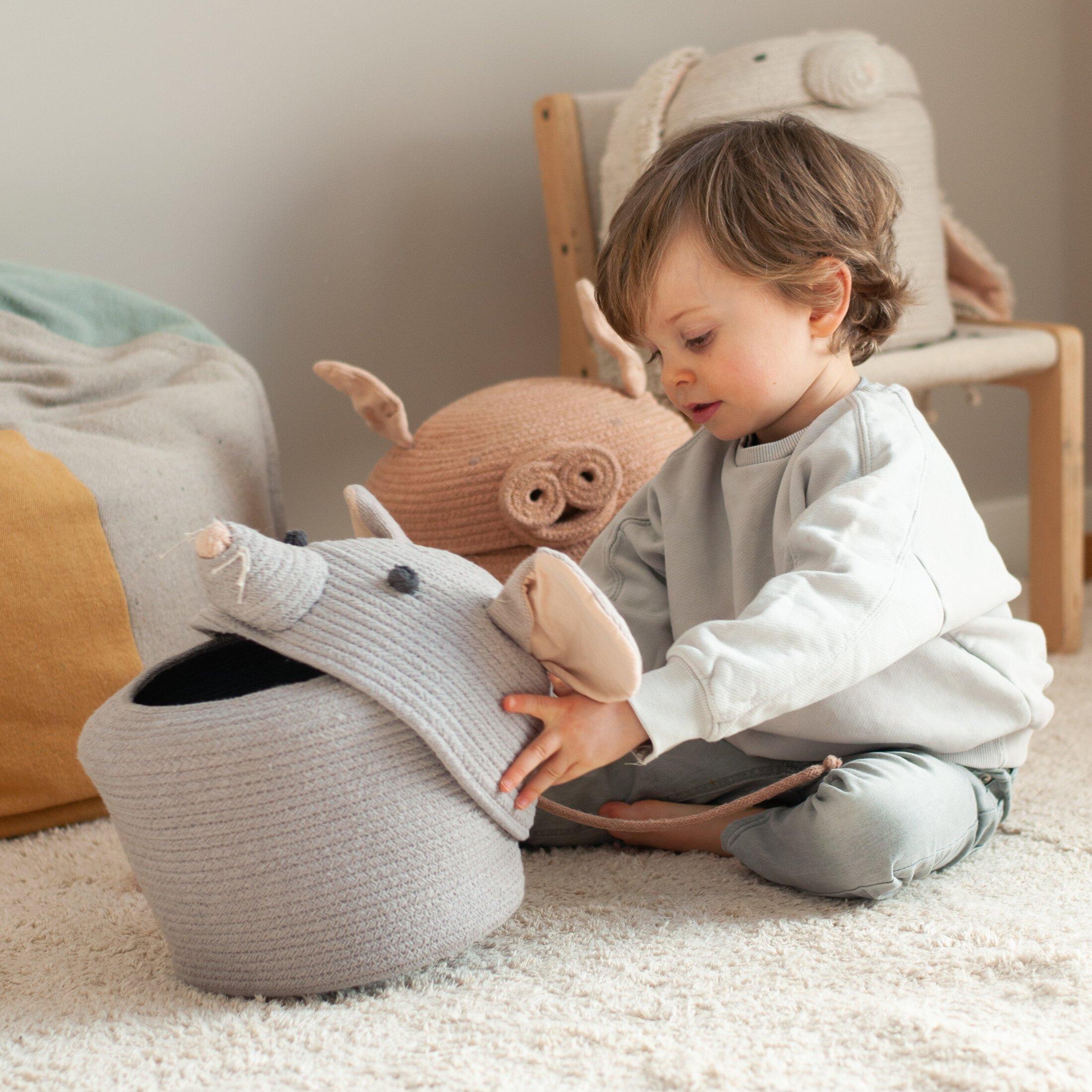 Basket Renata the Rat image number 3