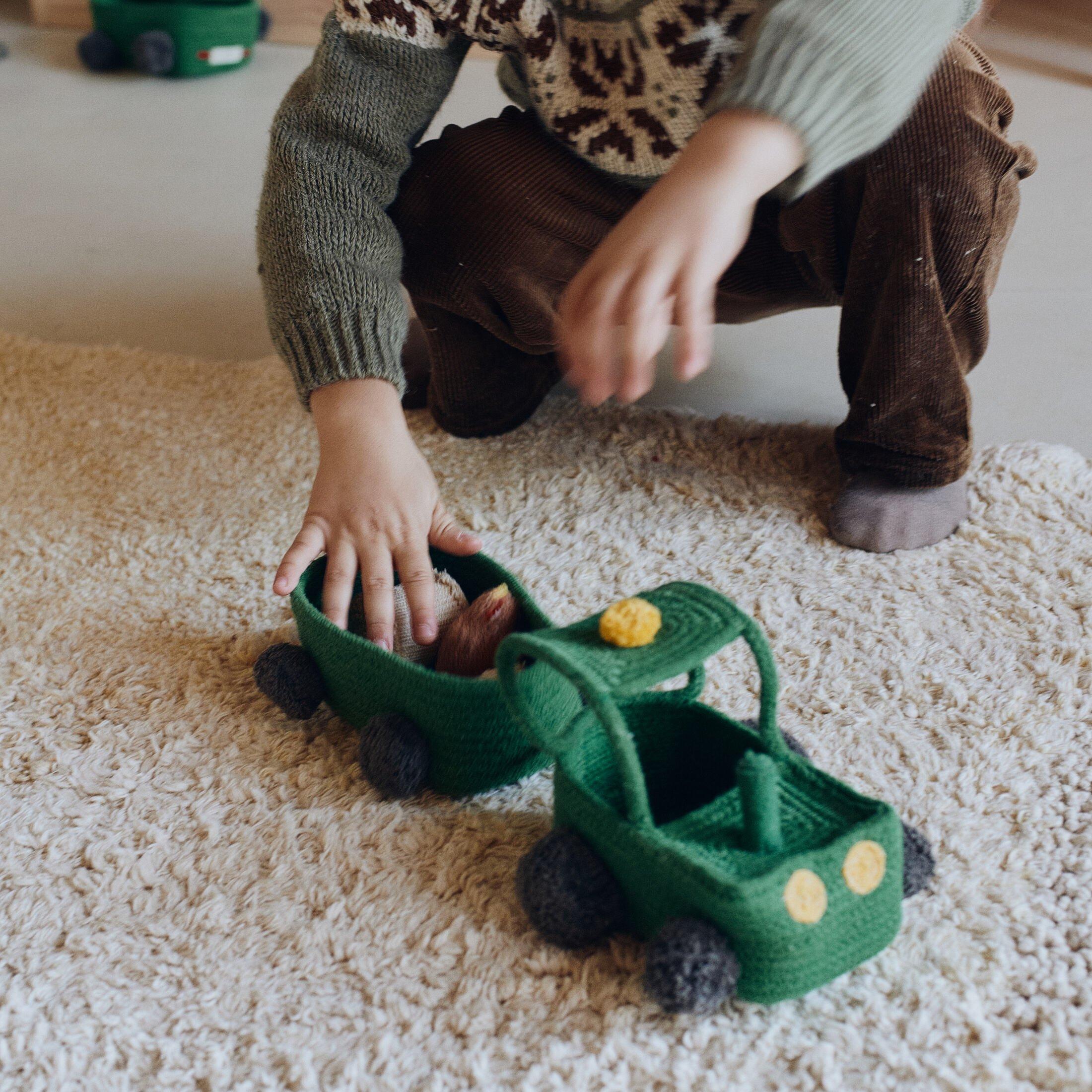 Basket Tractor image number 1