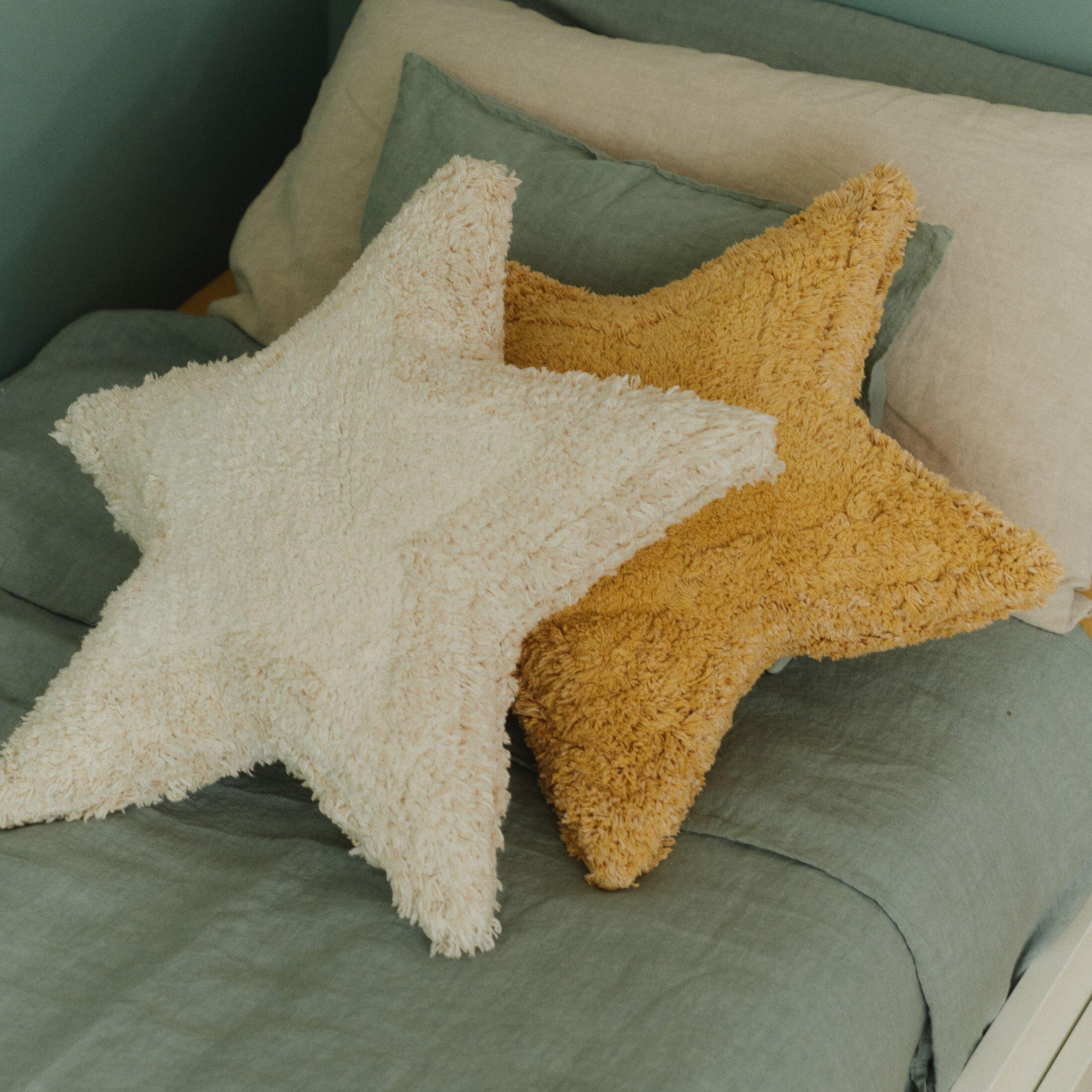 Cushion Stella Honey image number 1