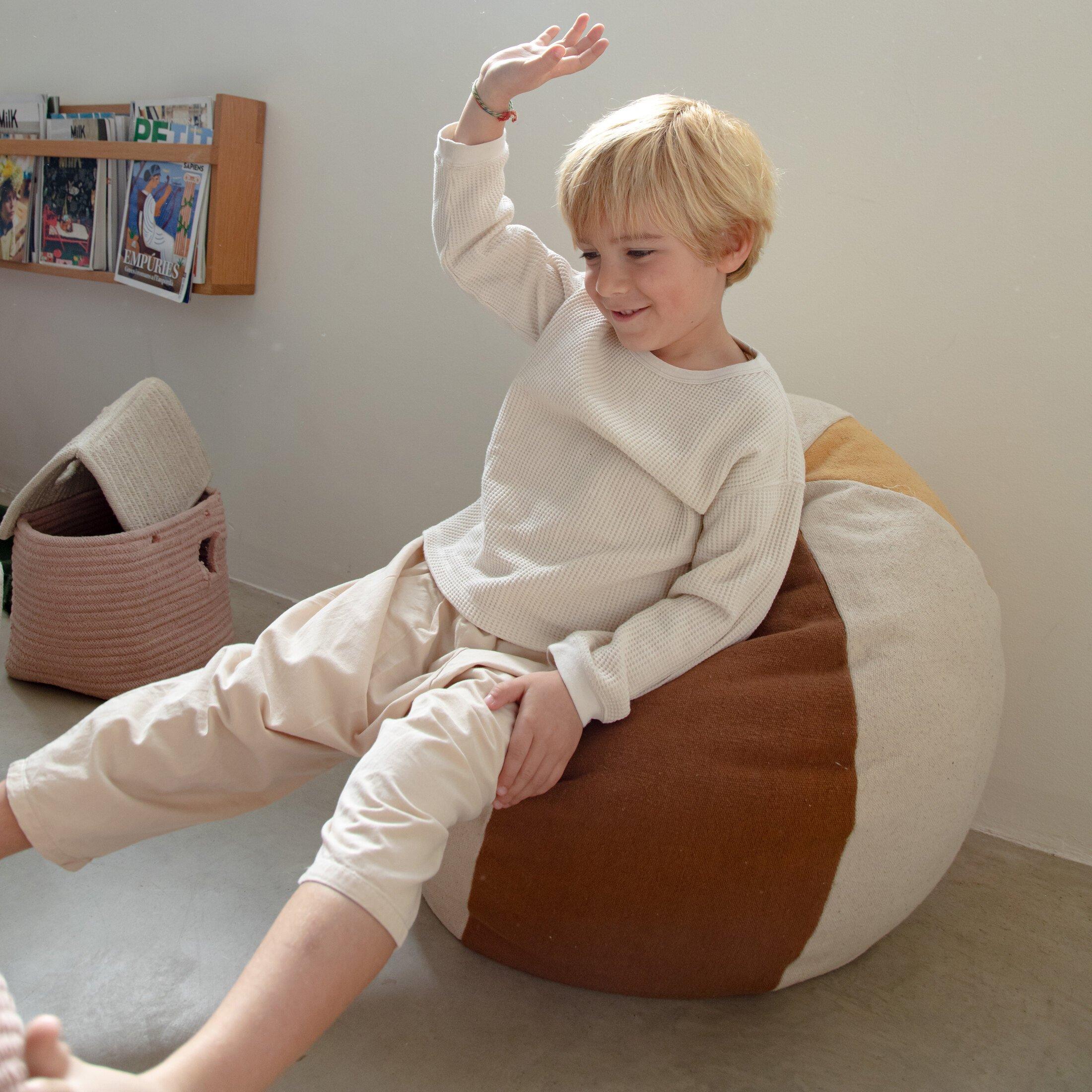Pouf Ball image number 1