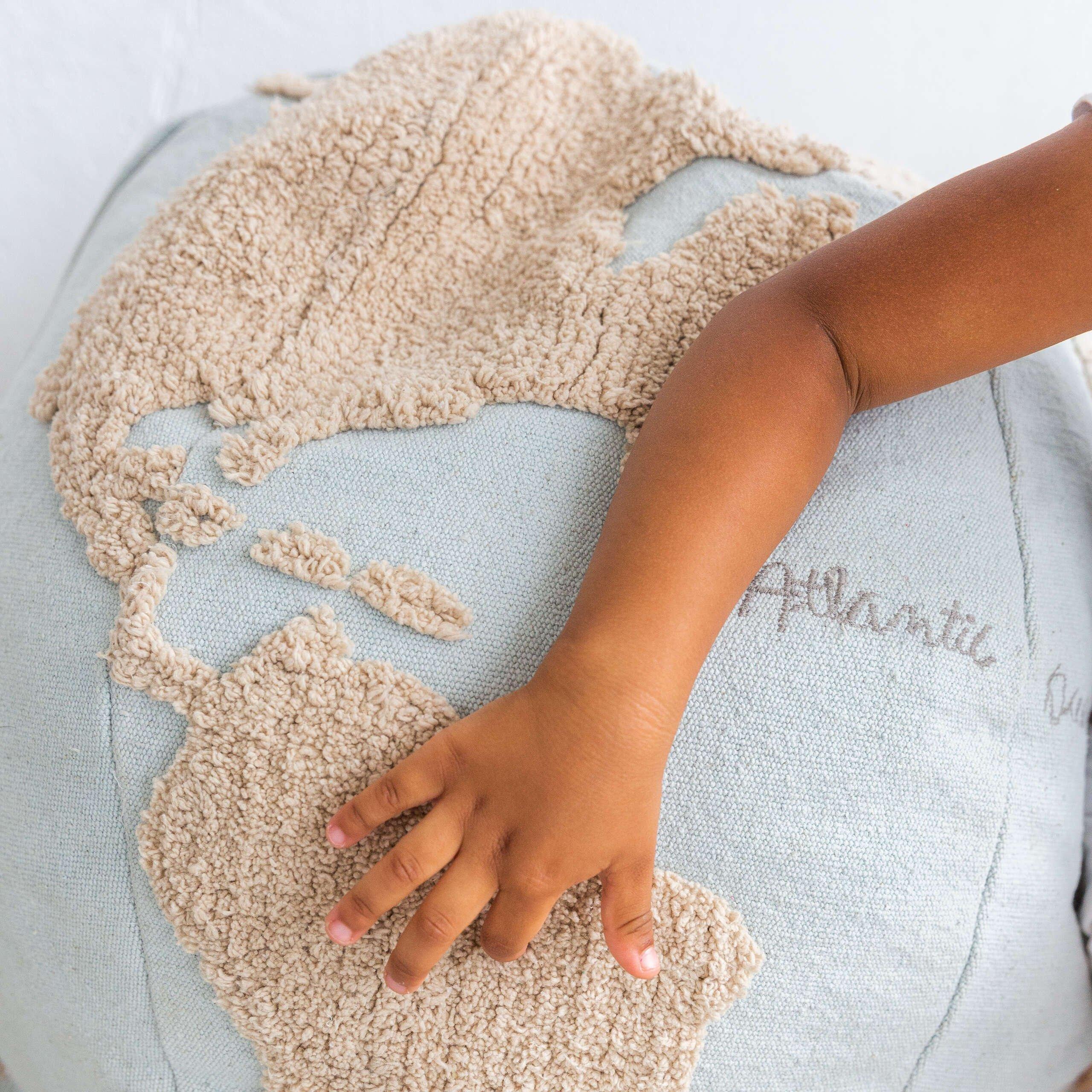 Pouf World Map image number 2