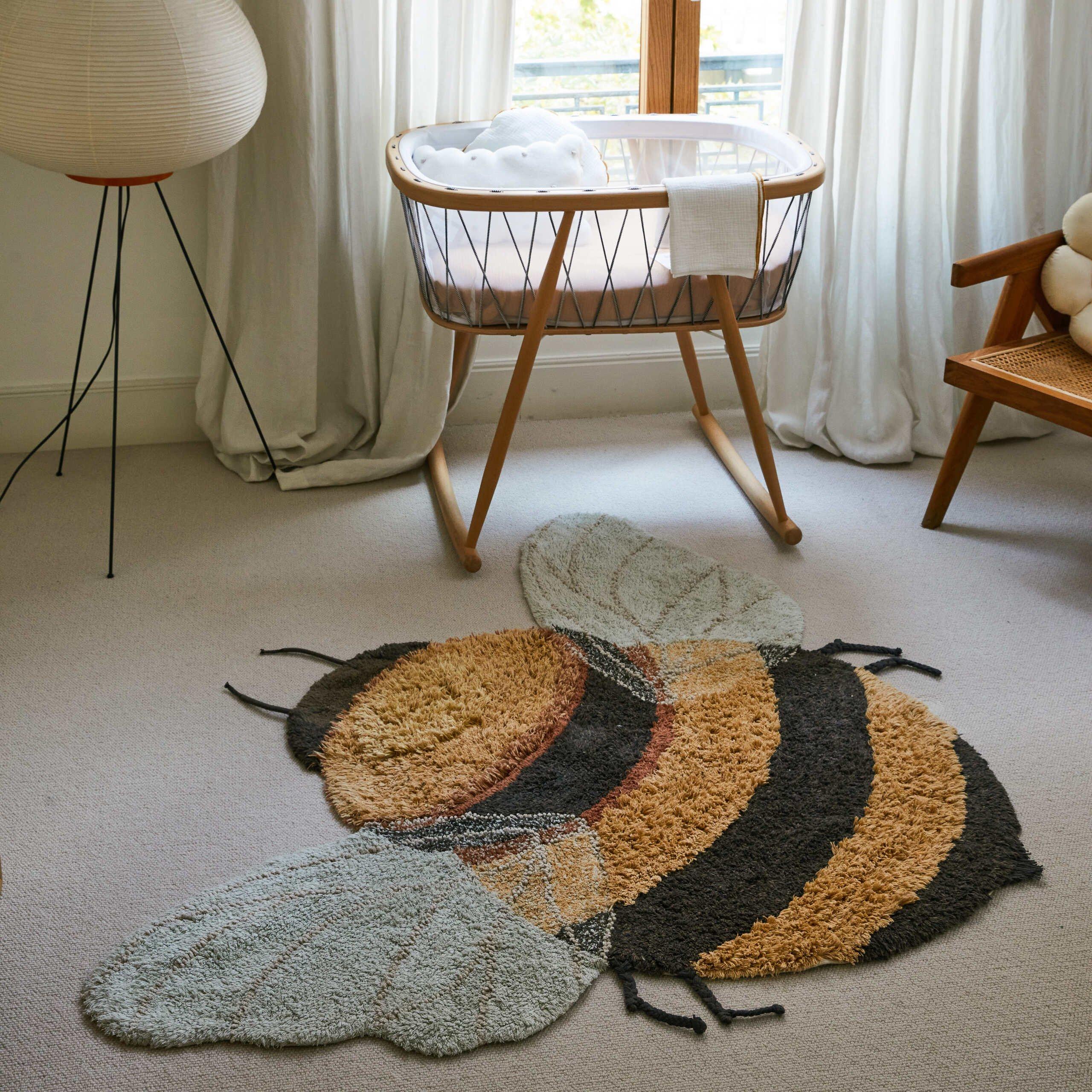 Washable Rug Bee image number 1