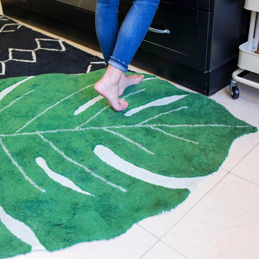 Washable Rug Monstera Leaf image number 1
