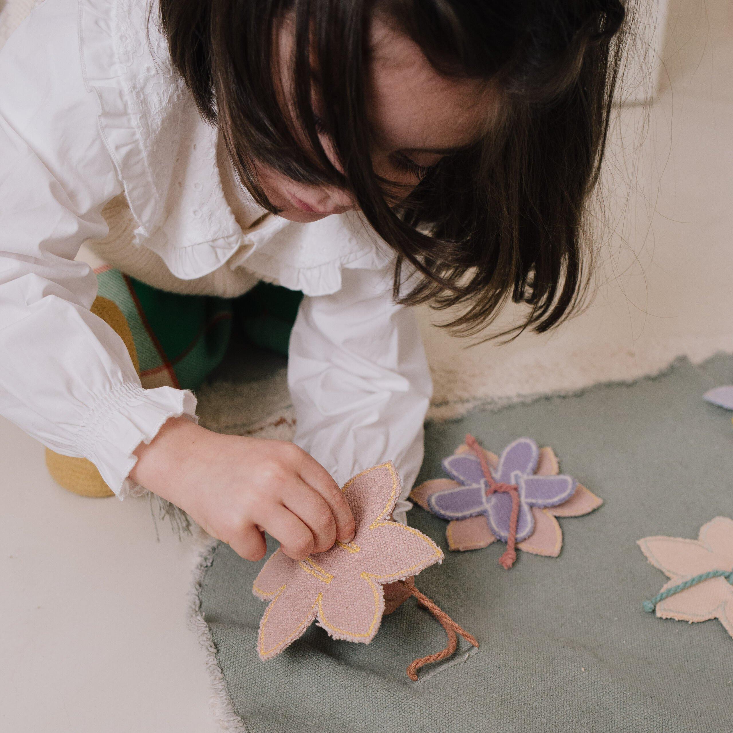 Flower Garden Toy Set image number 2