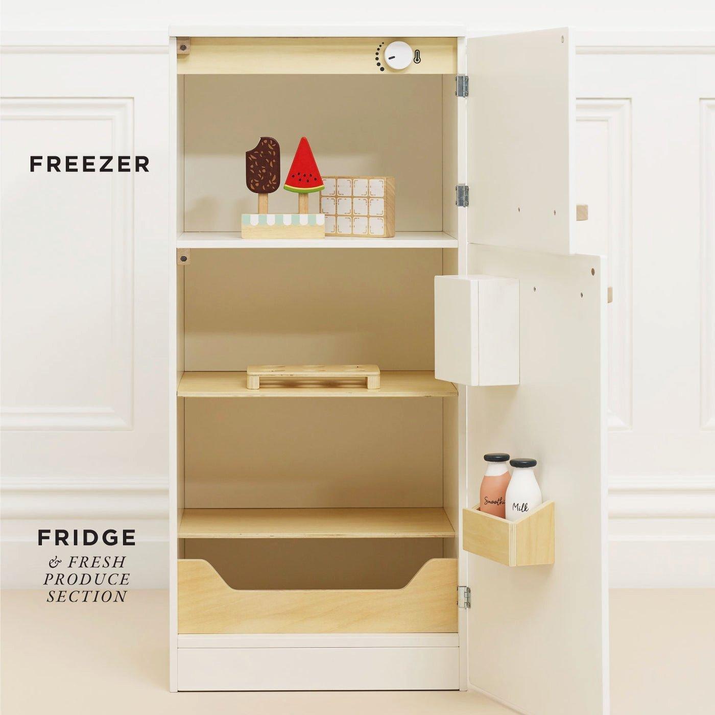 Kitchen Freestanding Fridge Freezer image number 1