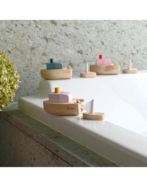 Ofune Wind-Up Wooden Boat - Lavender