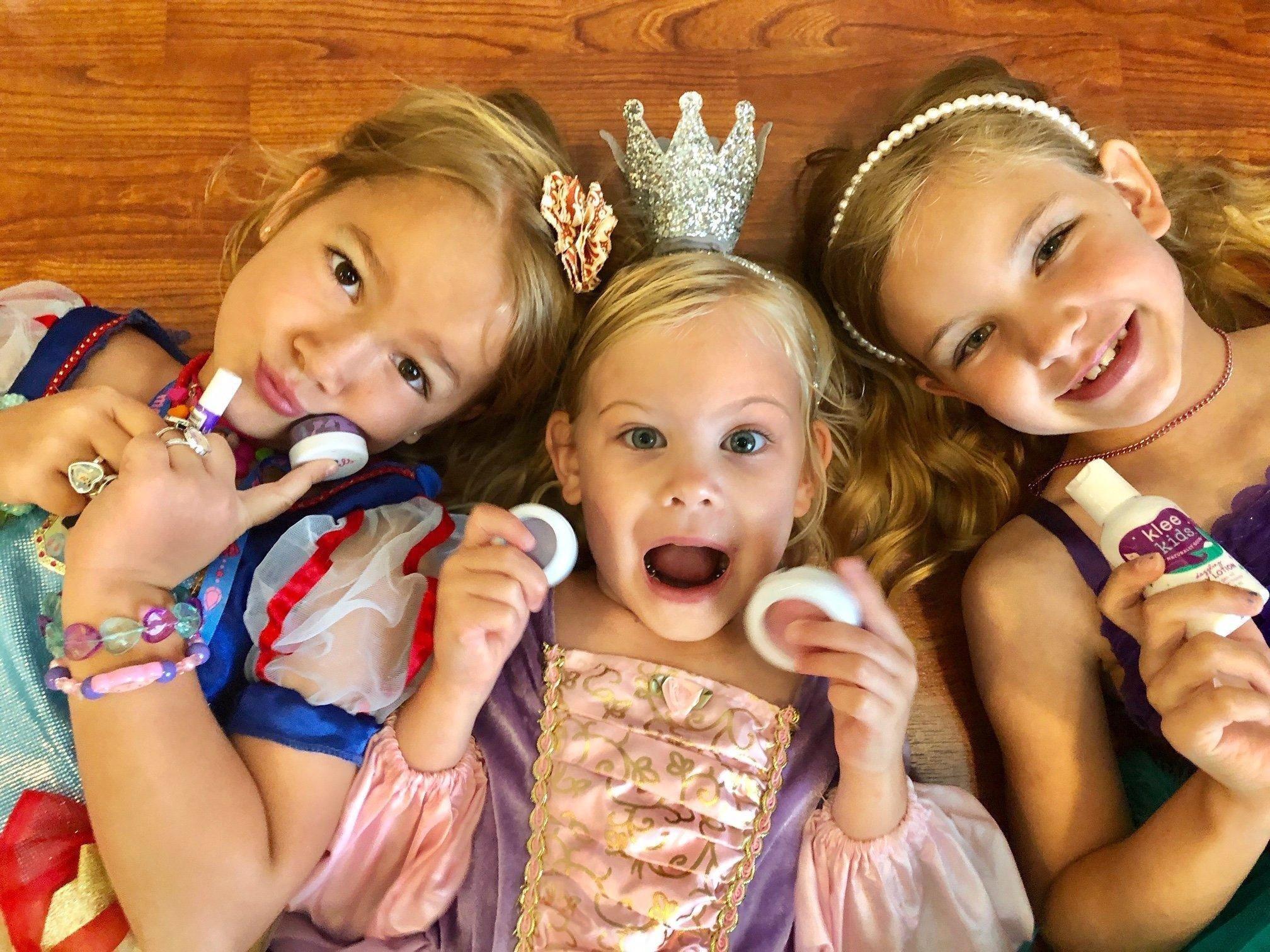 Berry Icing Fairy - Kids' Play Makeup Set image number 2