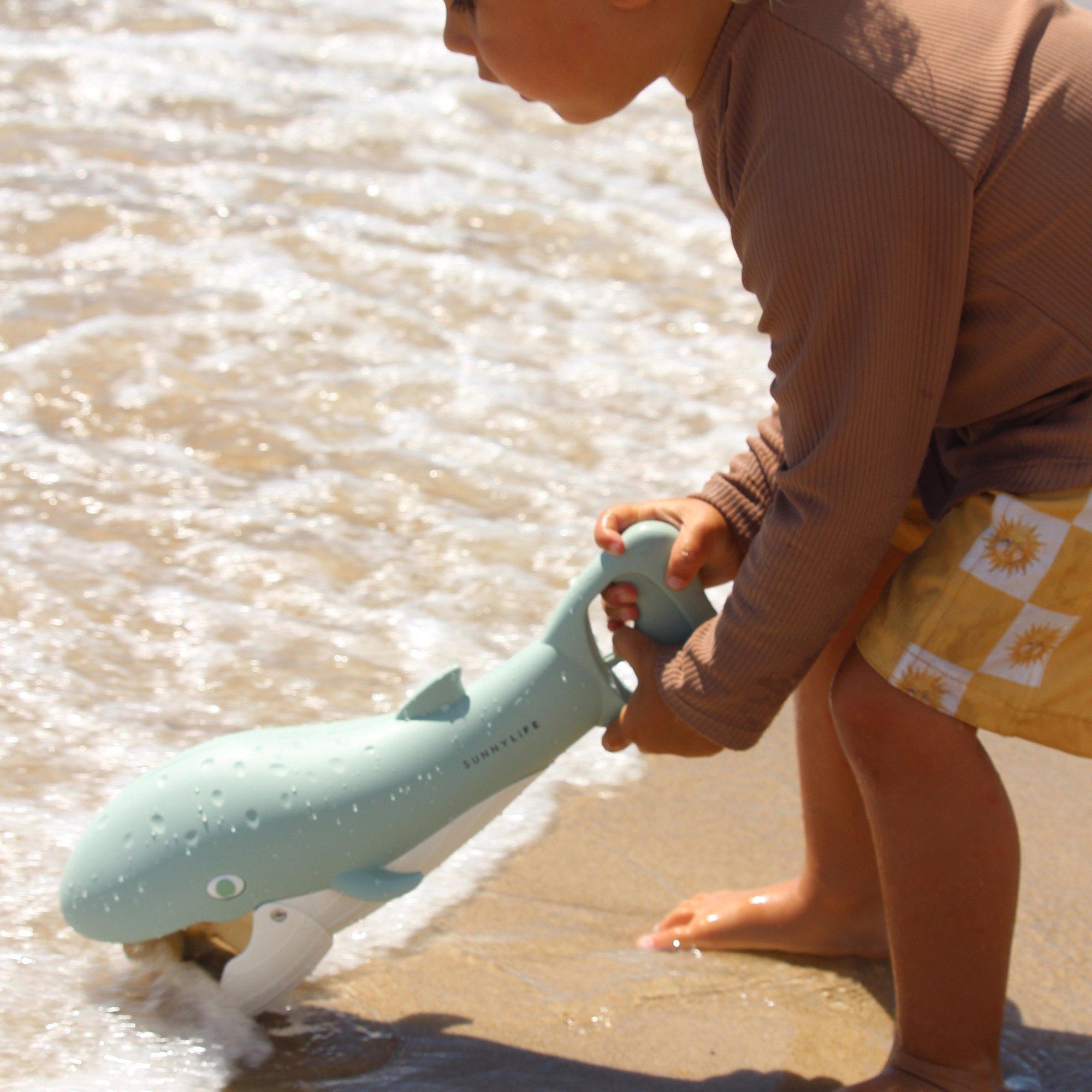 Sand Claws Scoop Toy: Whale - Green image number 2