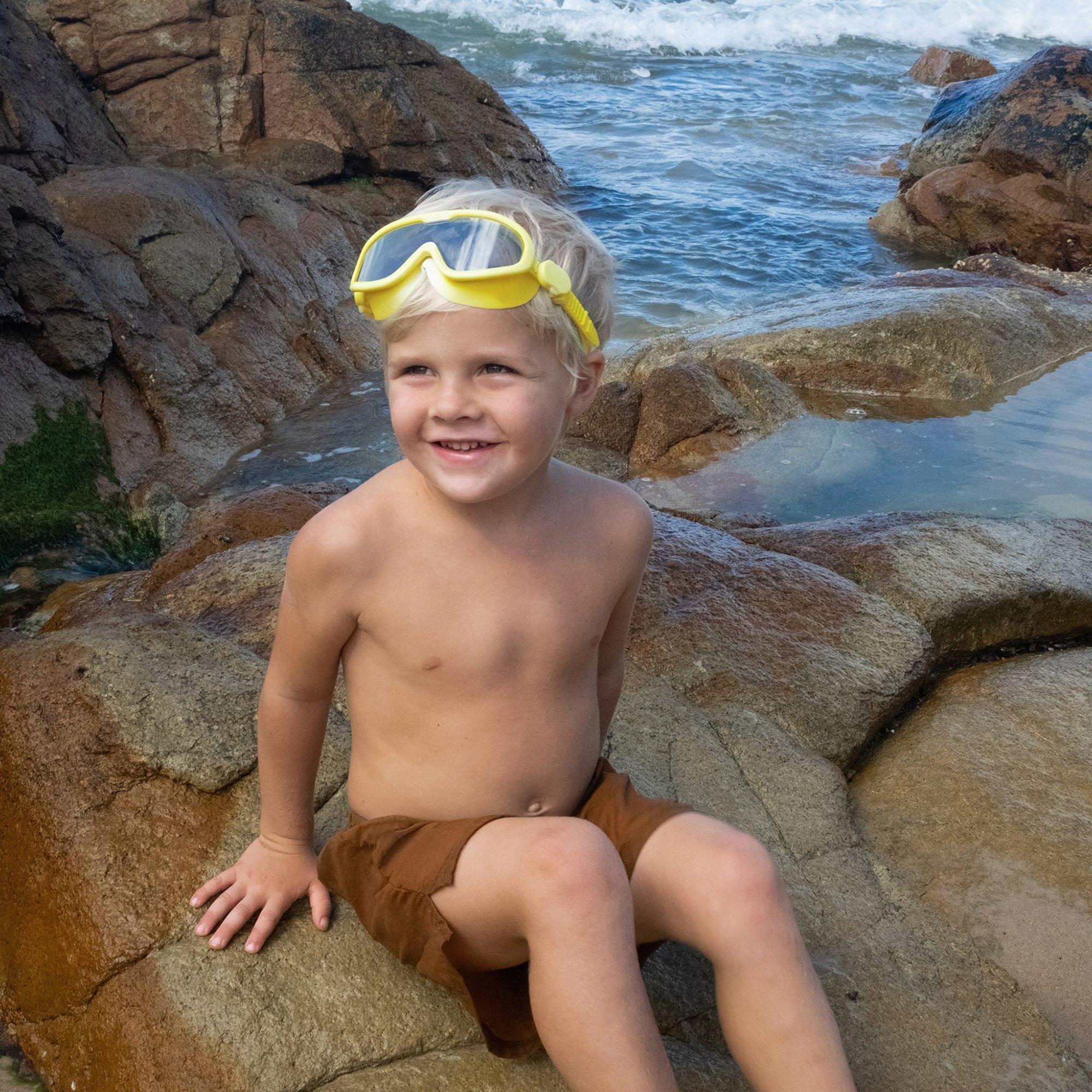 Swim Mask: Salty The Shark image number 2