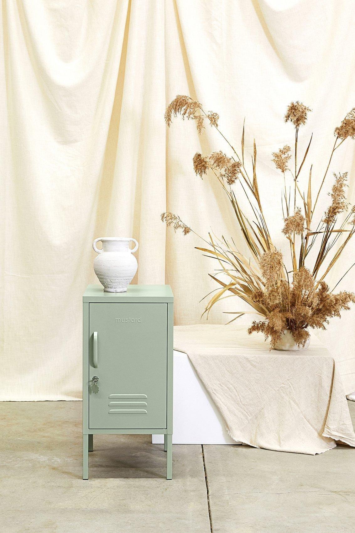 THE SHORTY IN SAGE image number 4