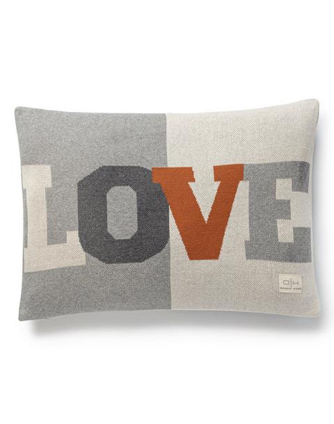 Love Pillow, Rust