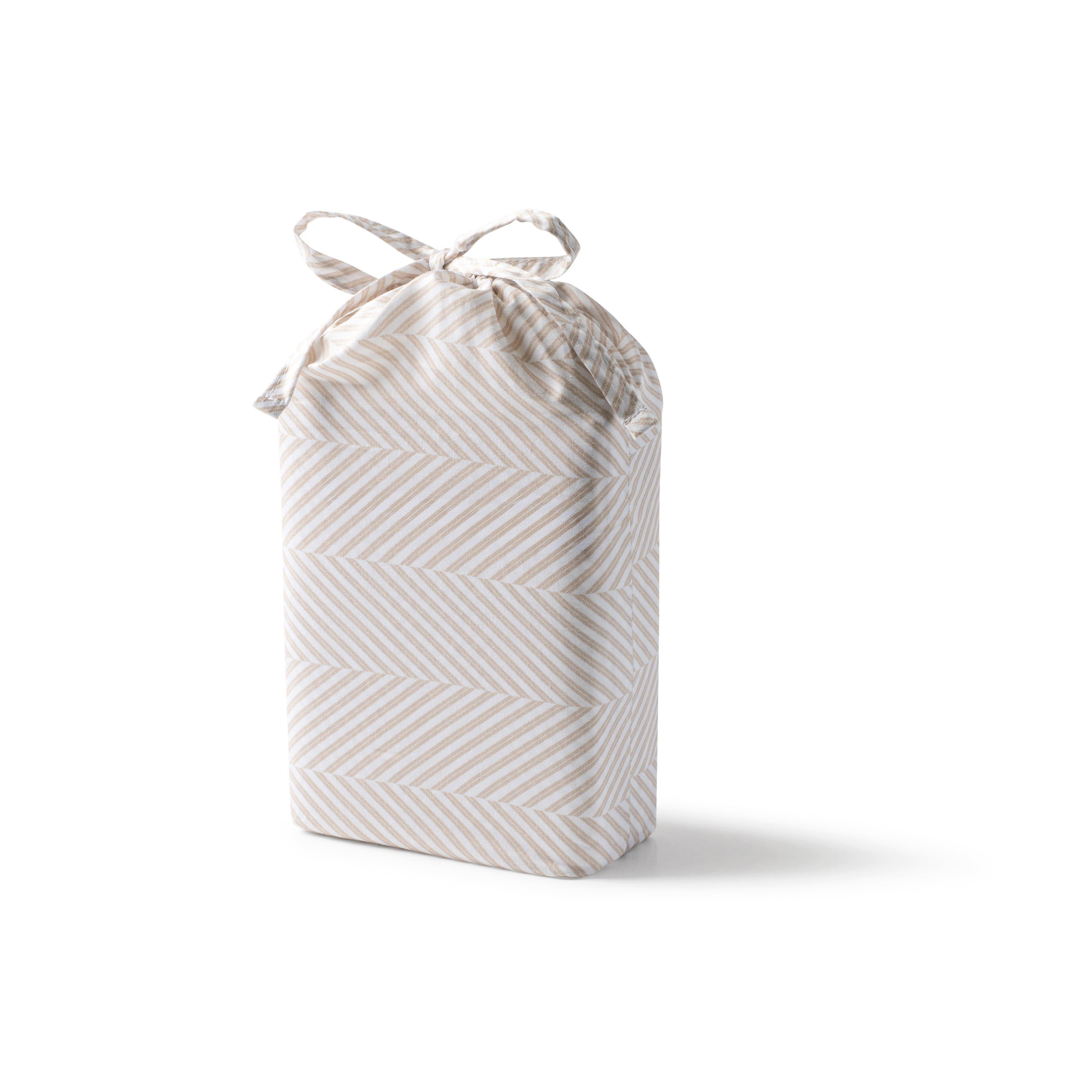 Leze Taupe 3 Piece Crib Set in Pouch image number 1
