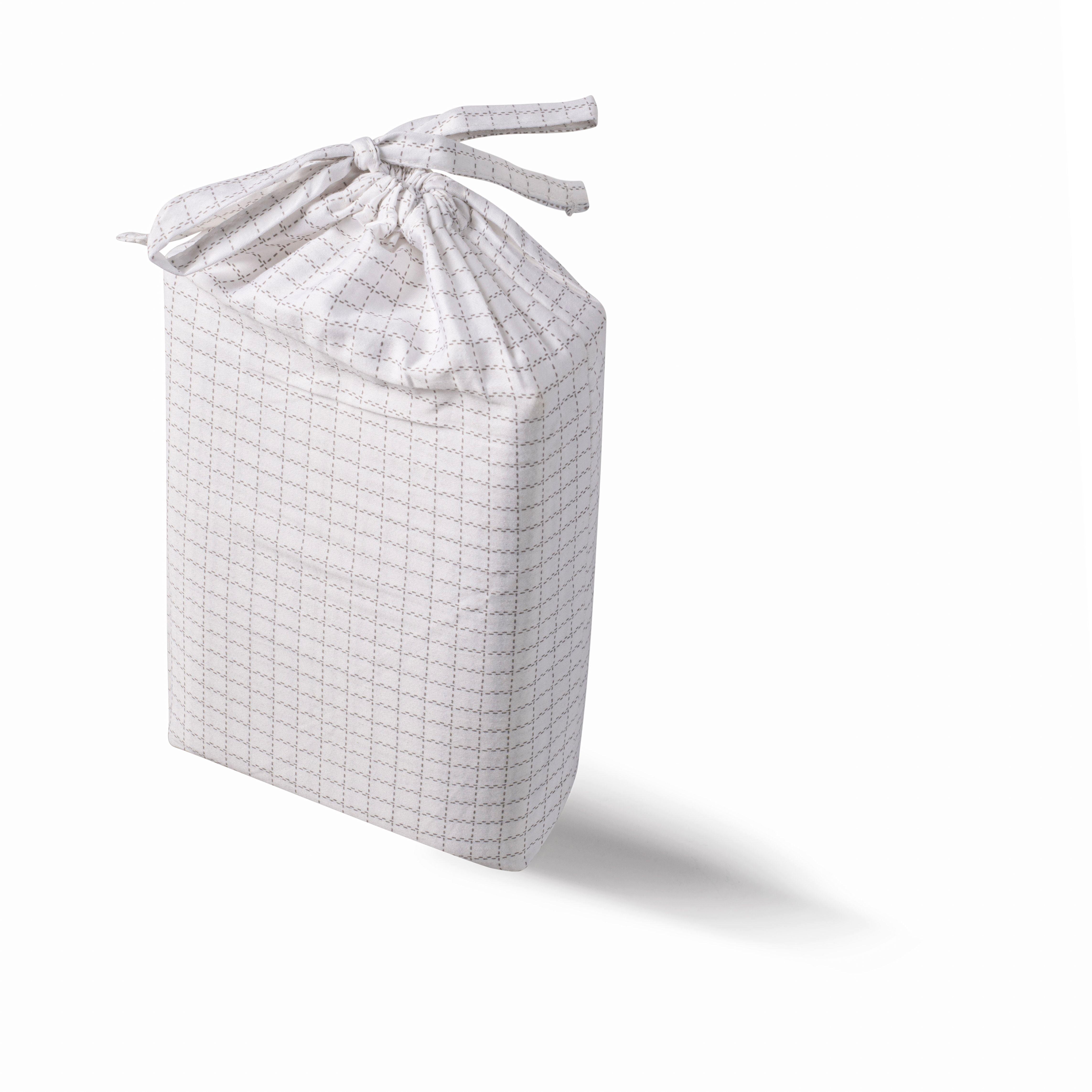 Oxford 3 Piece Crib Set in Pouch image number 1