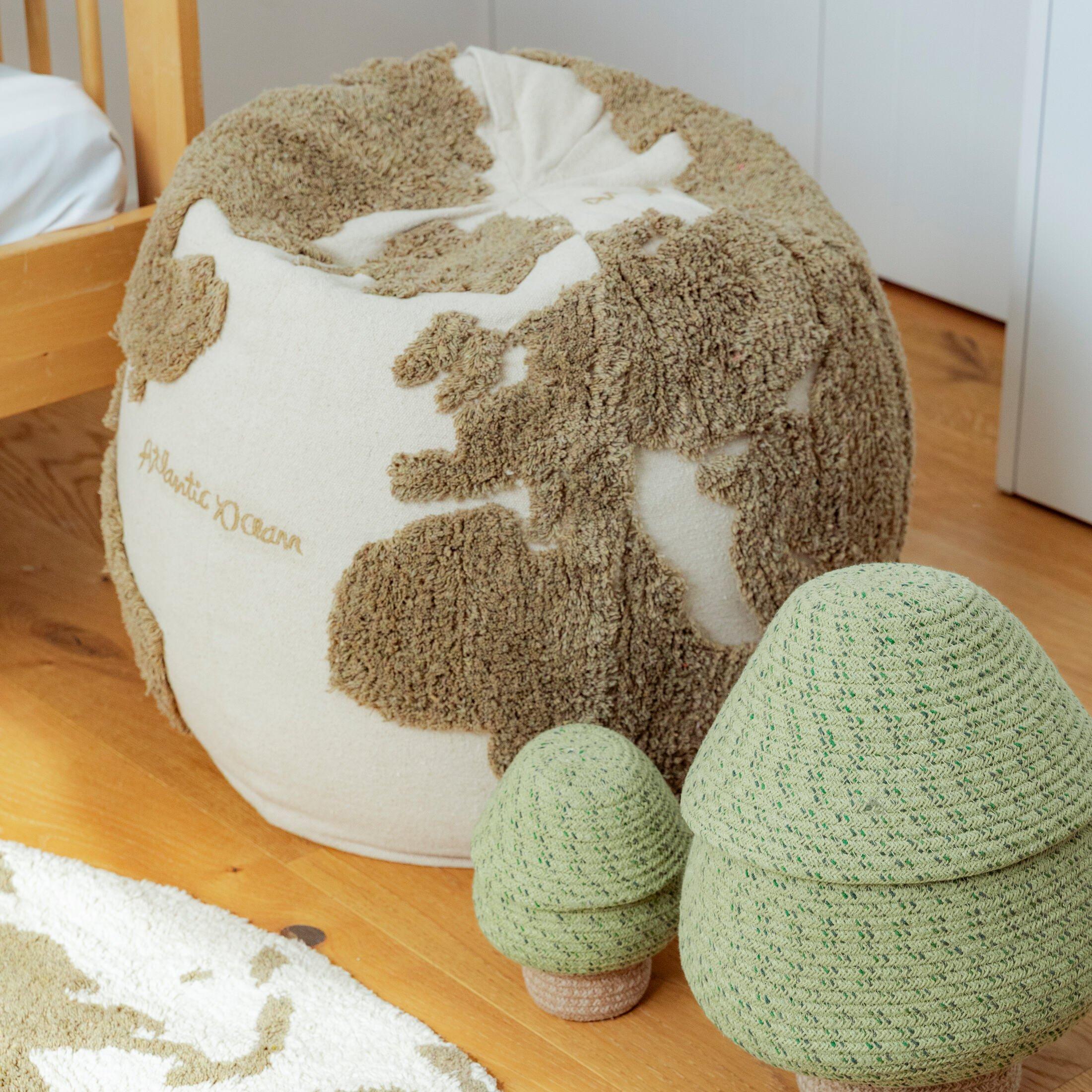 Pouf World Map Rugcycled image number 2