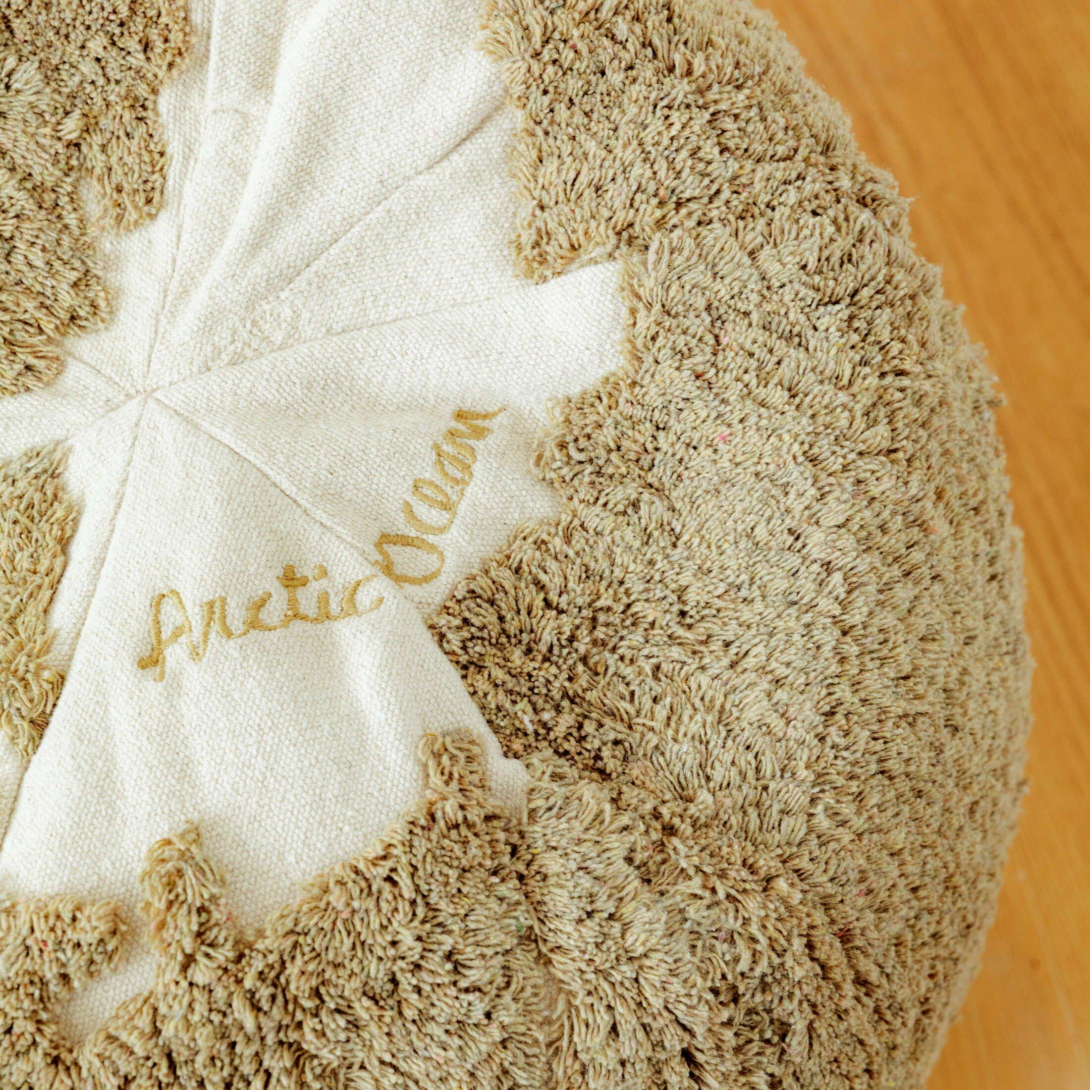 Pouf World Map Rugcycled image number 4