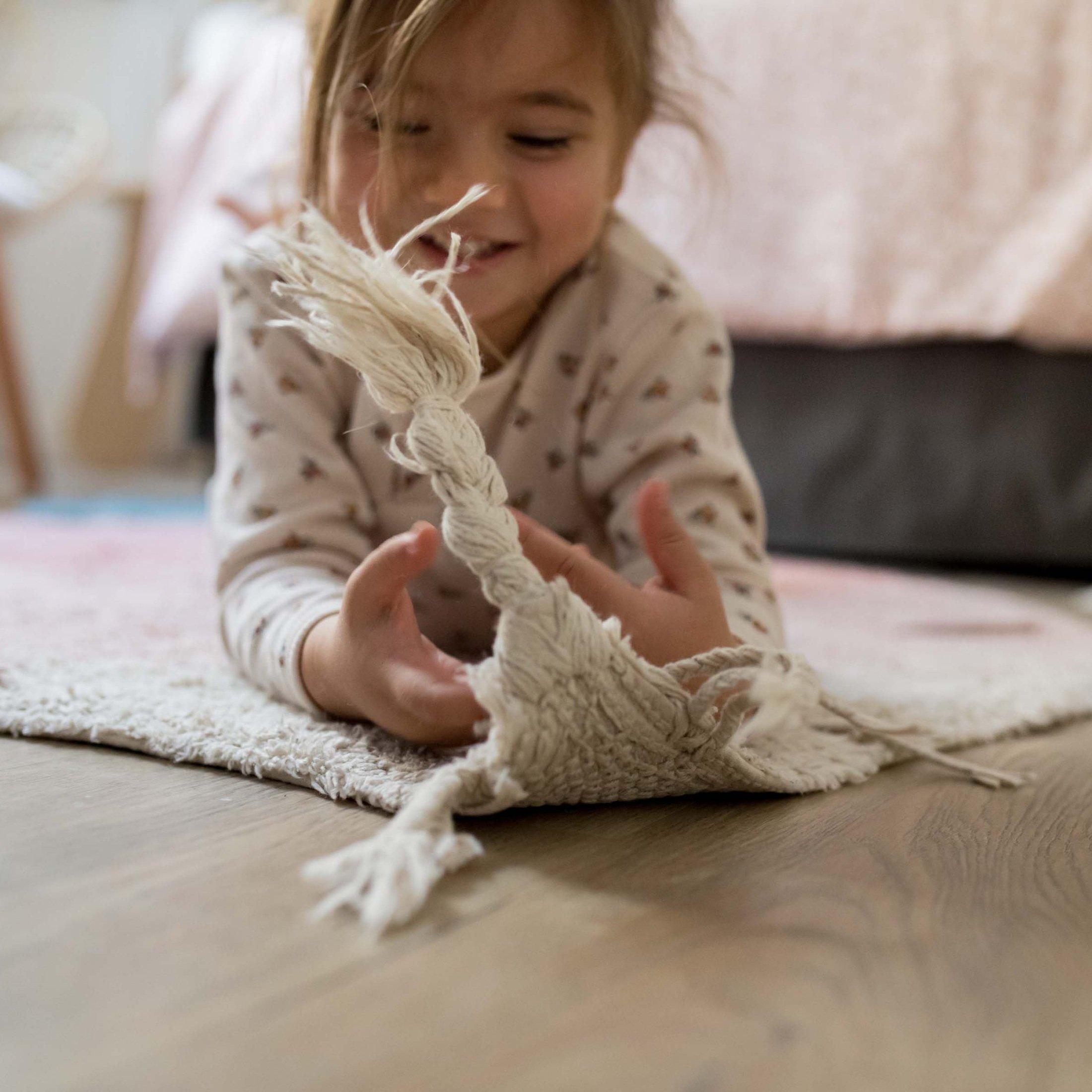 Washable rug Ramona the Radish image number 3