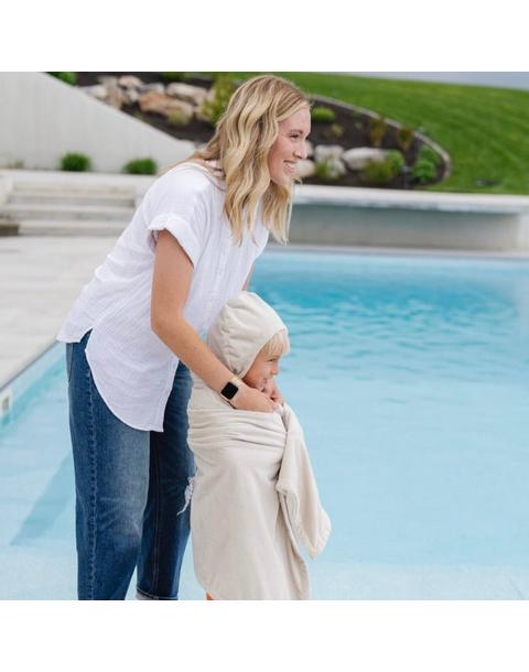 Hooded Towel in Feather