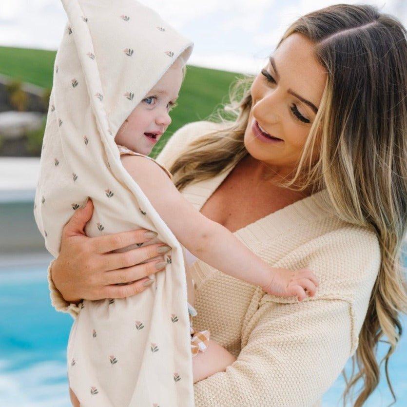Hooded Towel in Tulip