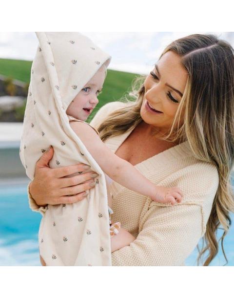 Hooded Towel in Tulip
