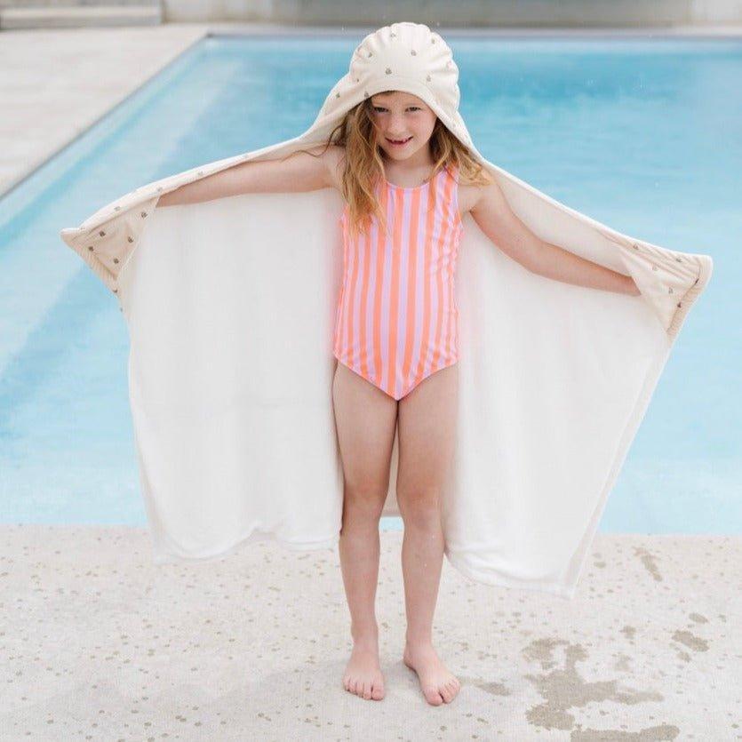 Hooded Towel in Tulip image number 3