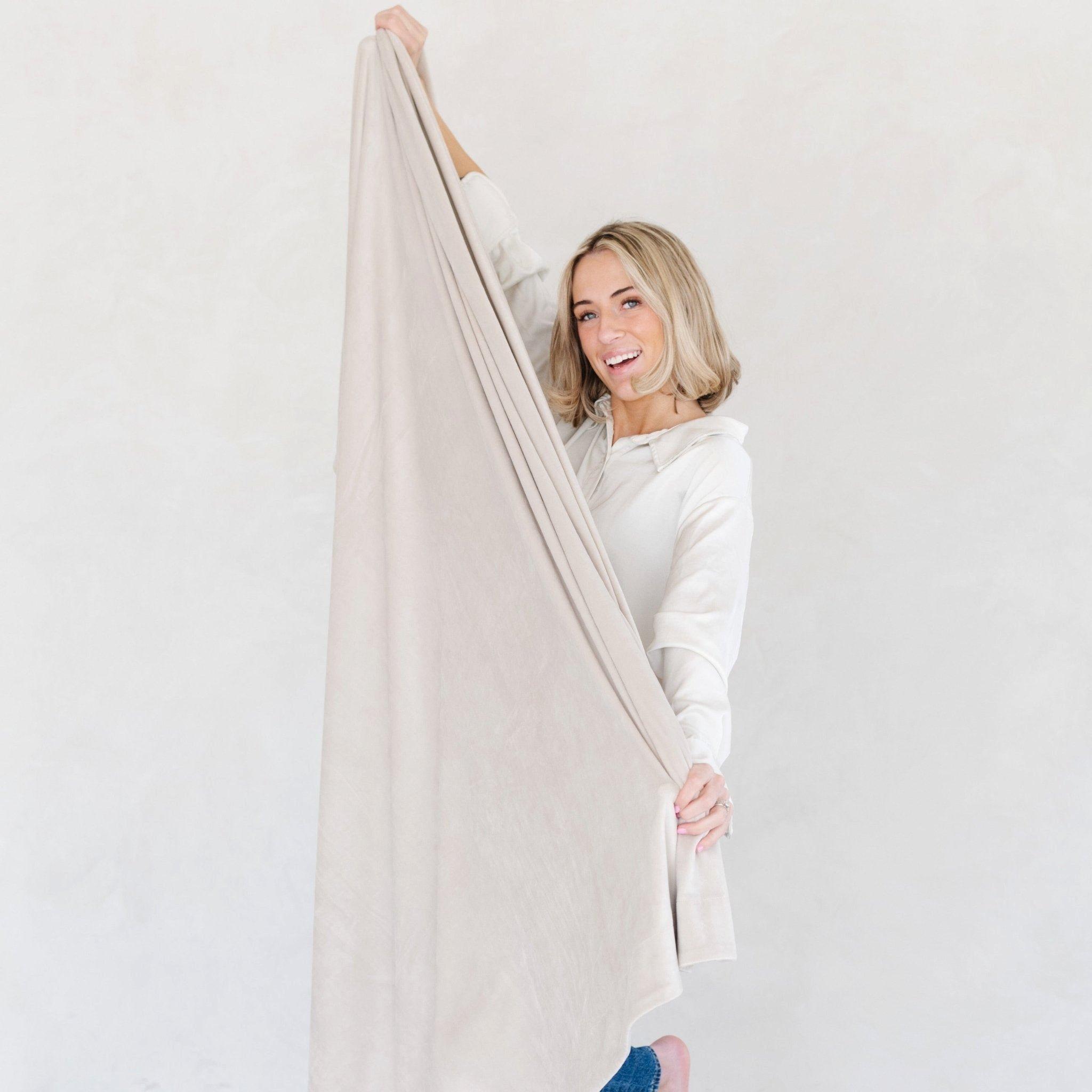 Minky Stretch Blanket in Buttermilk