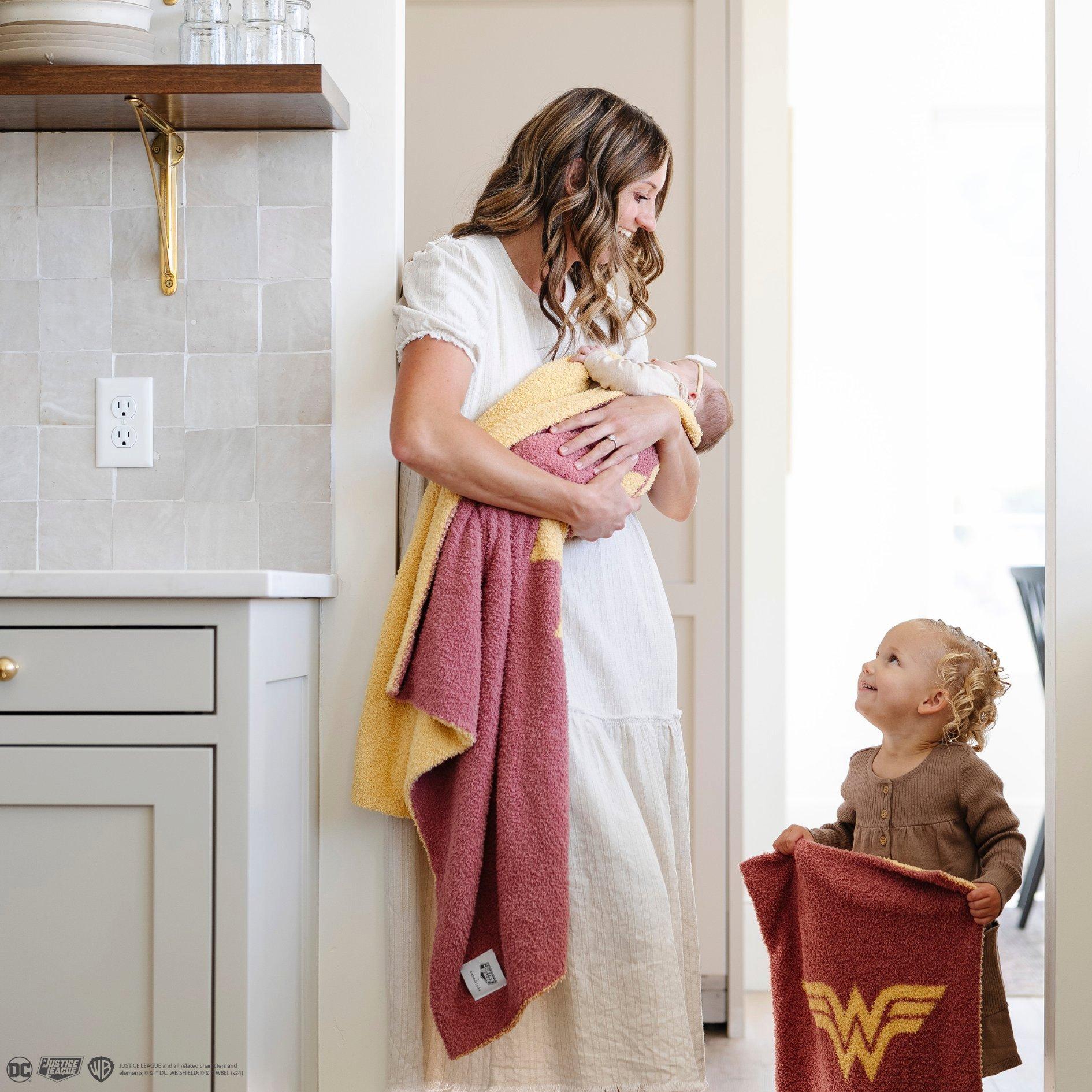 Double Layer Bamboni Blanket in Wonder Woman image number 2
