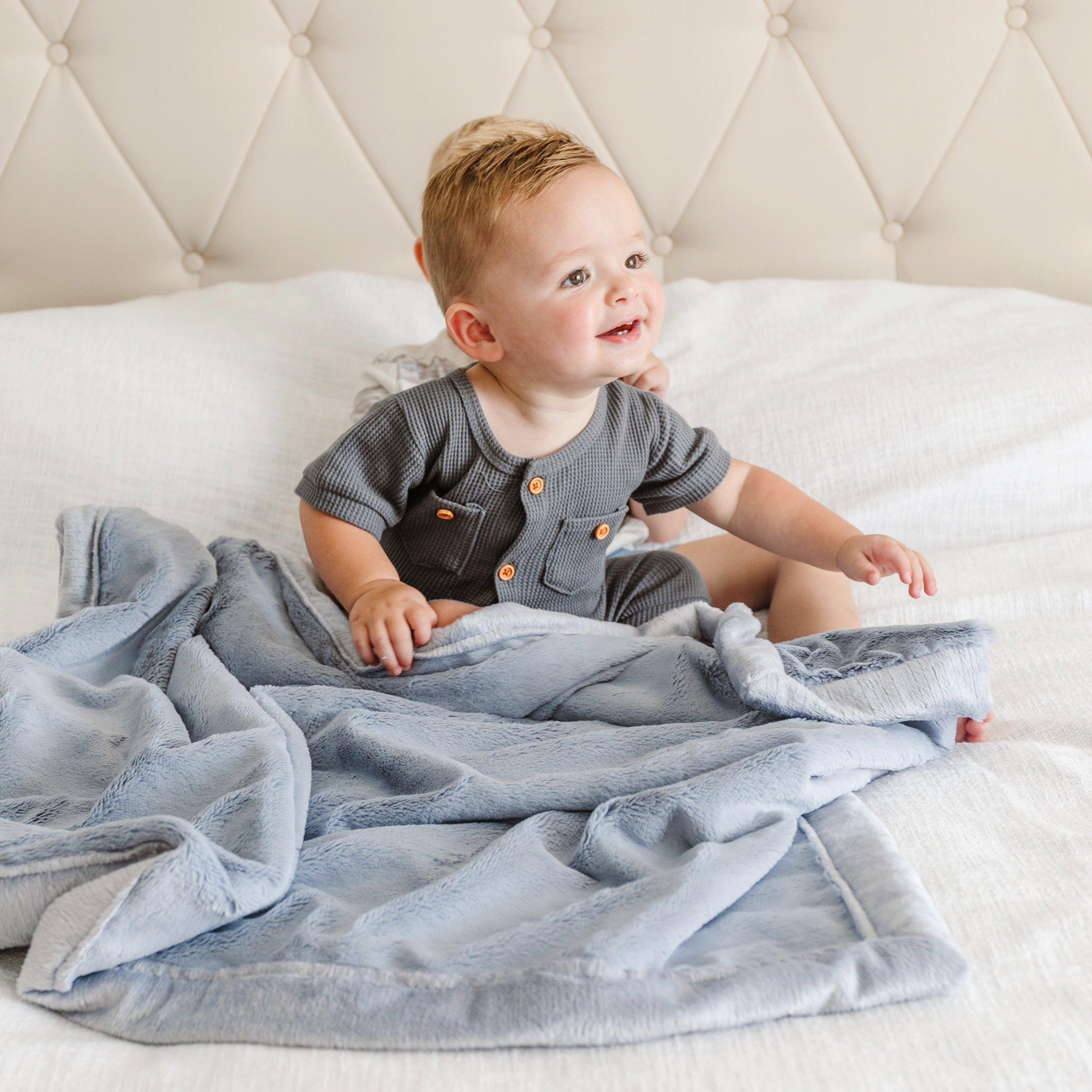 Lush Blanket in Storm Cloud