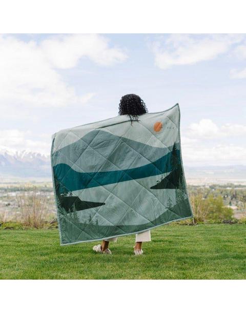 Outdoor Blanket in Glacier