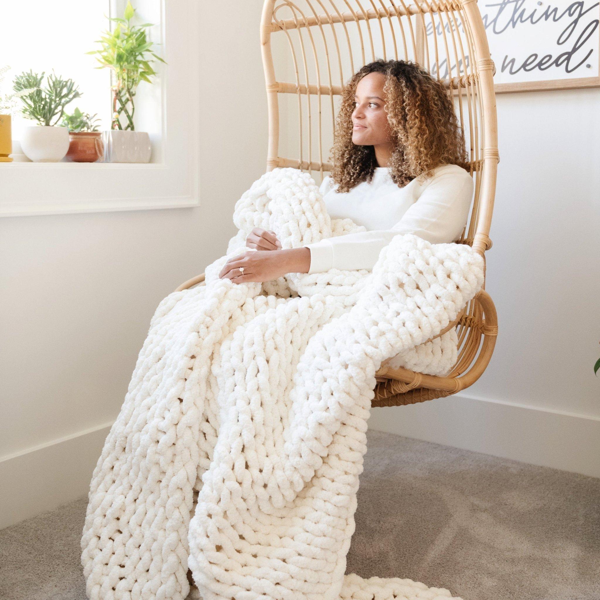 Chunky Knit Large Throw Blanket Coconut Milk image number 2