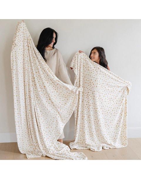 Minky Stretch Blanket in Floral