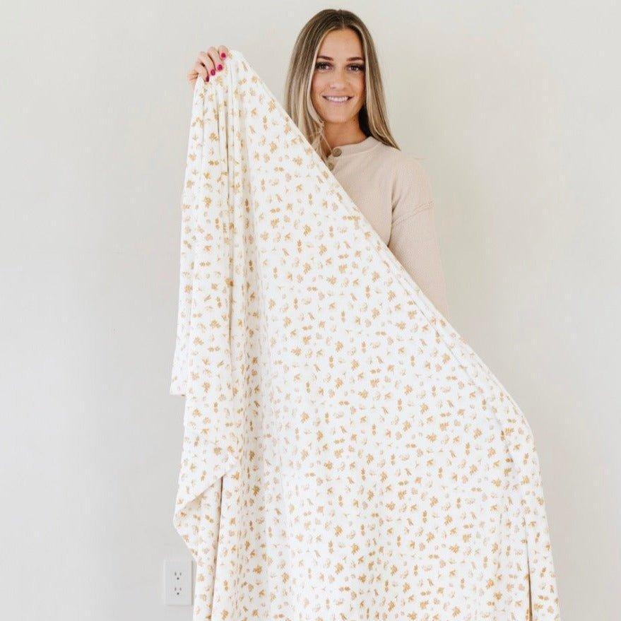 Minky Stretch Blanket in Floral image number 2
