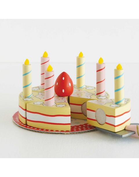 Sliceable Birthday Cake & Candles