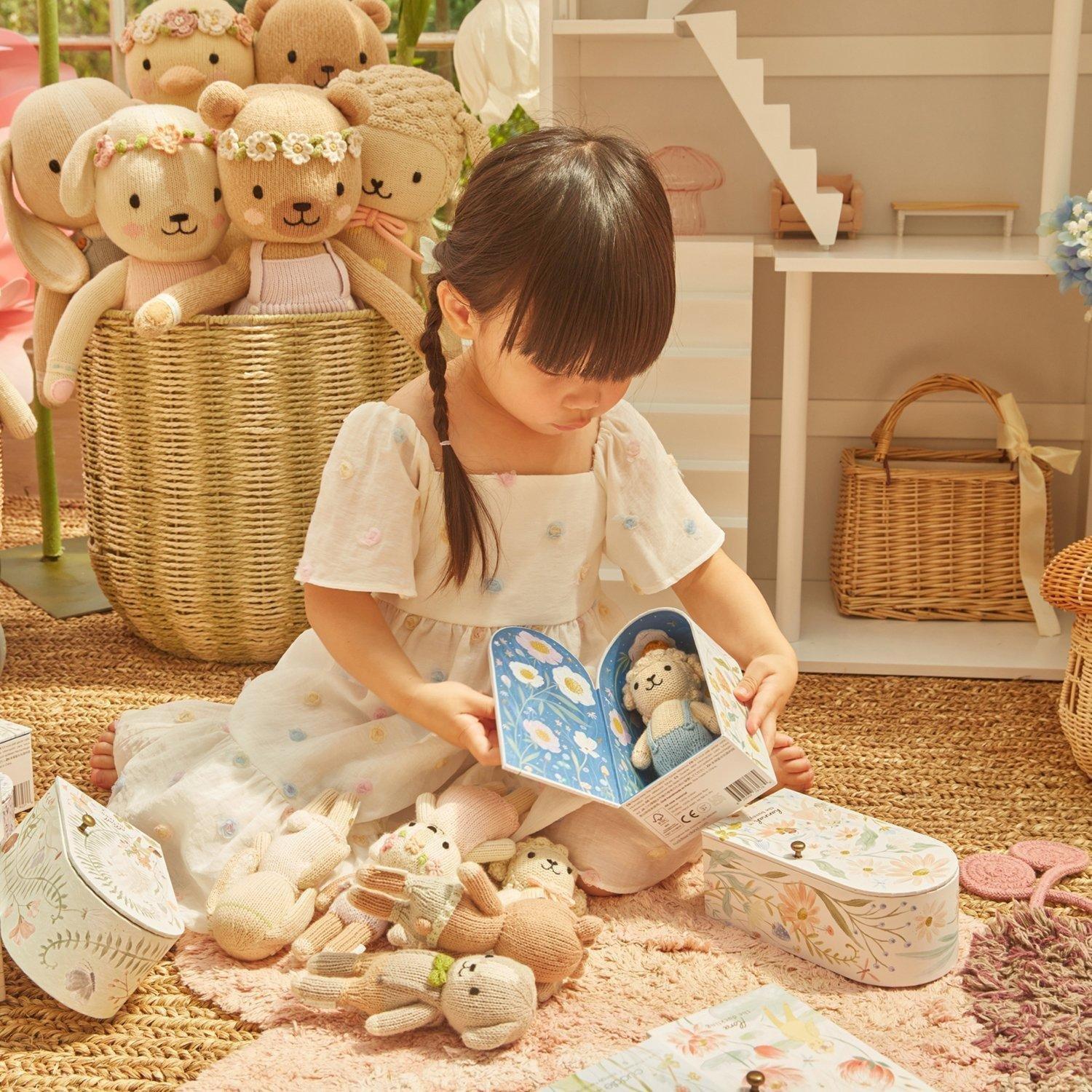 Tiny Sebastian the lamb image number 3