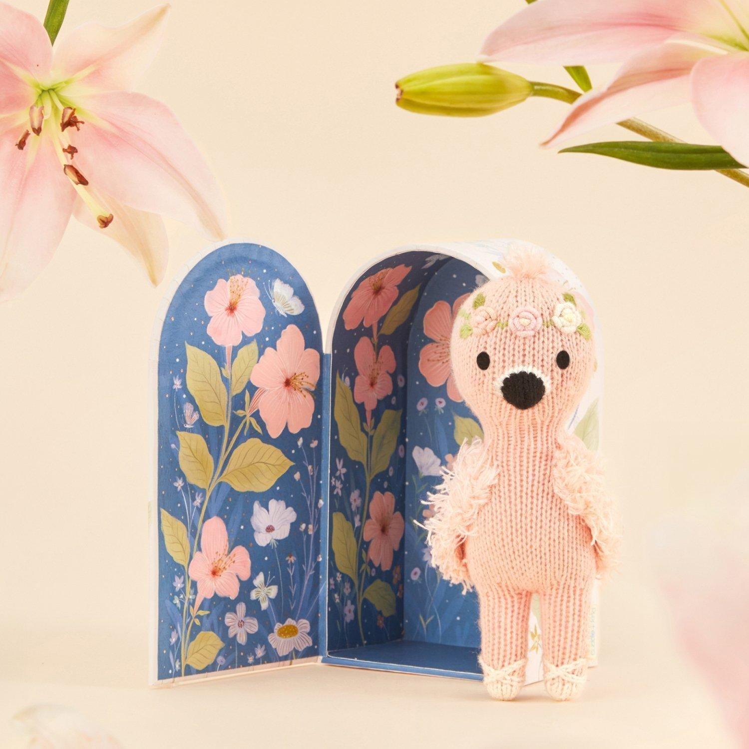 Tiny Penelope the flamingo image number 1