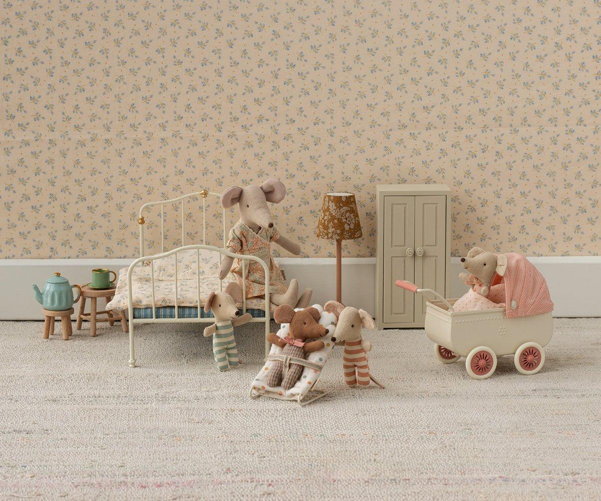 Pram, Mouse - Coral image number 1