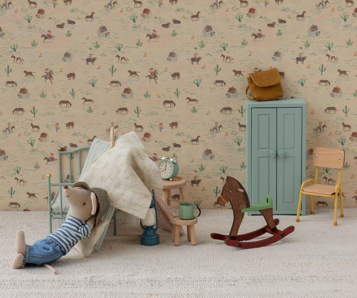 Rocking horse, Mouse image number 1