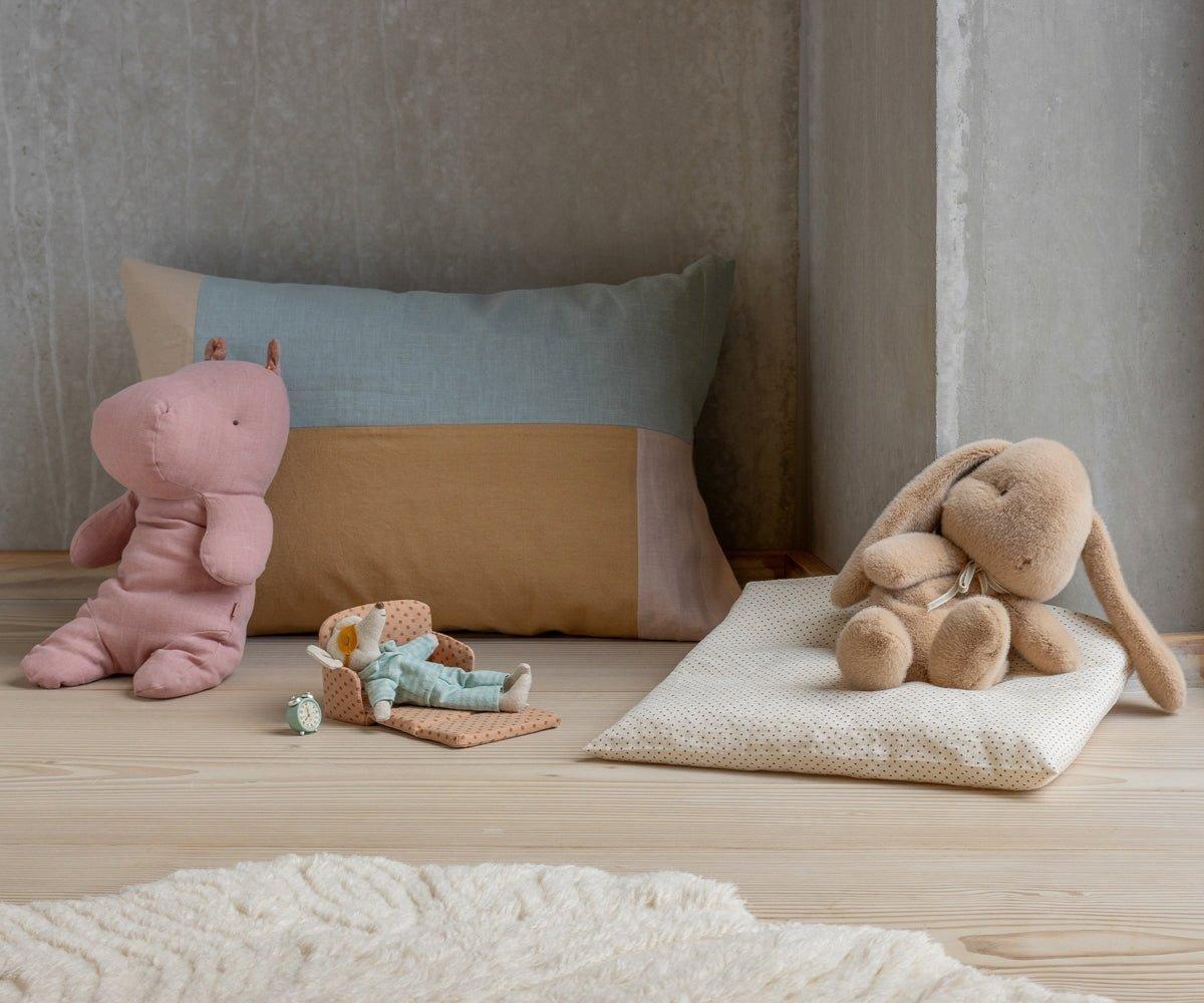 Bunny plush, Medium - Cream peach image number 1