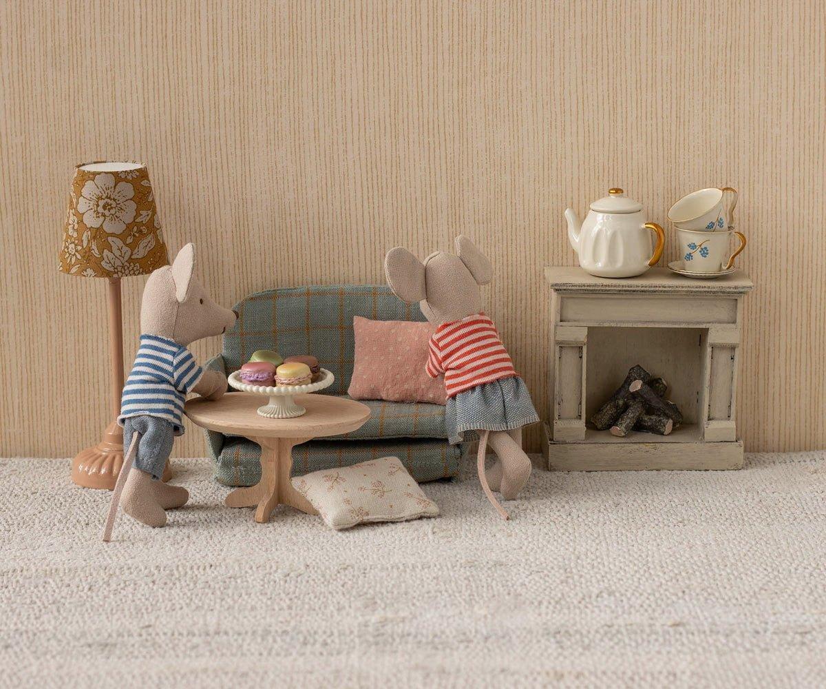 Oval coffee table, Mouse - Nature image number 1