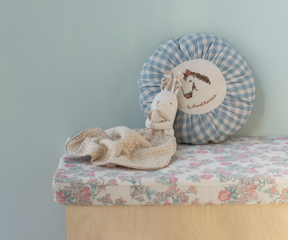 Cushion round, Small - Pony image number 3