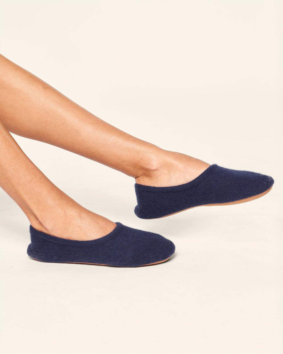 Women's Cashmere Slippers in Navy image number 1