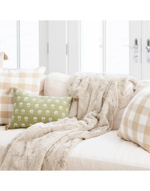 Patterned Faux Fur Throw Blanket in Buff