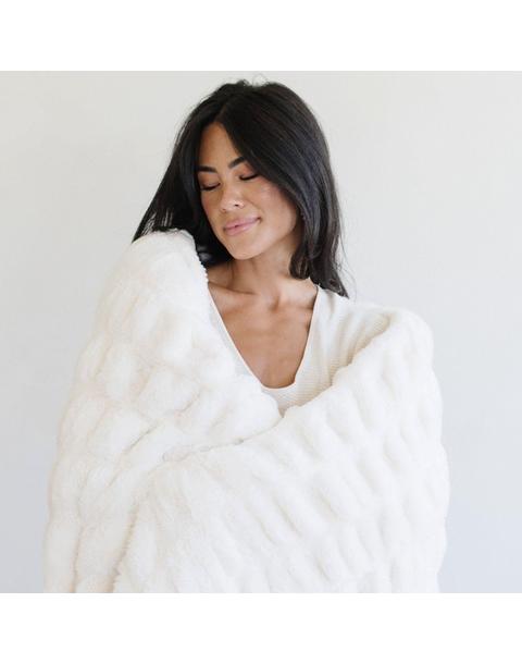 Double Ruched Throw Blanket in Snow