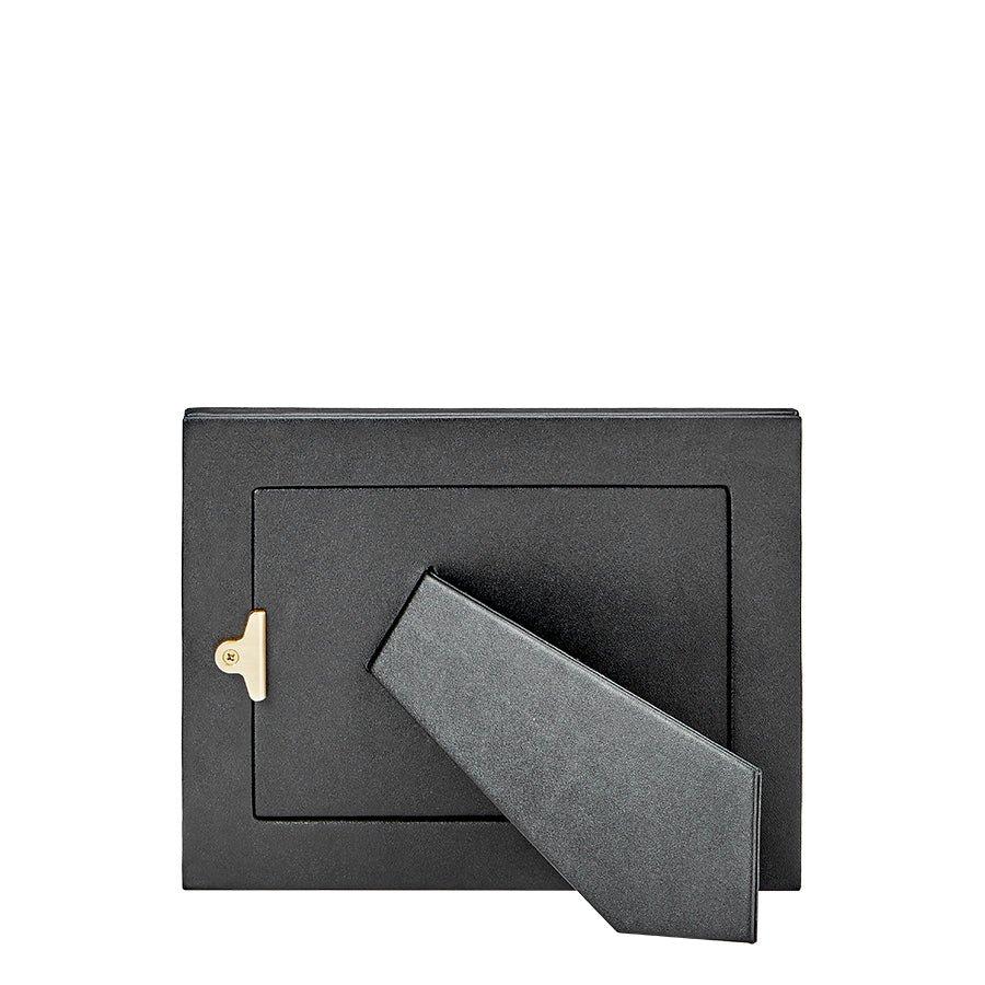 Studio Frame White Pebble Grain Leather image number 3