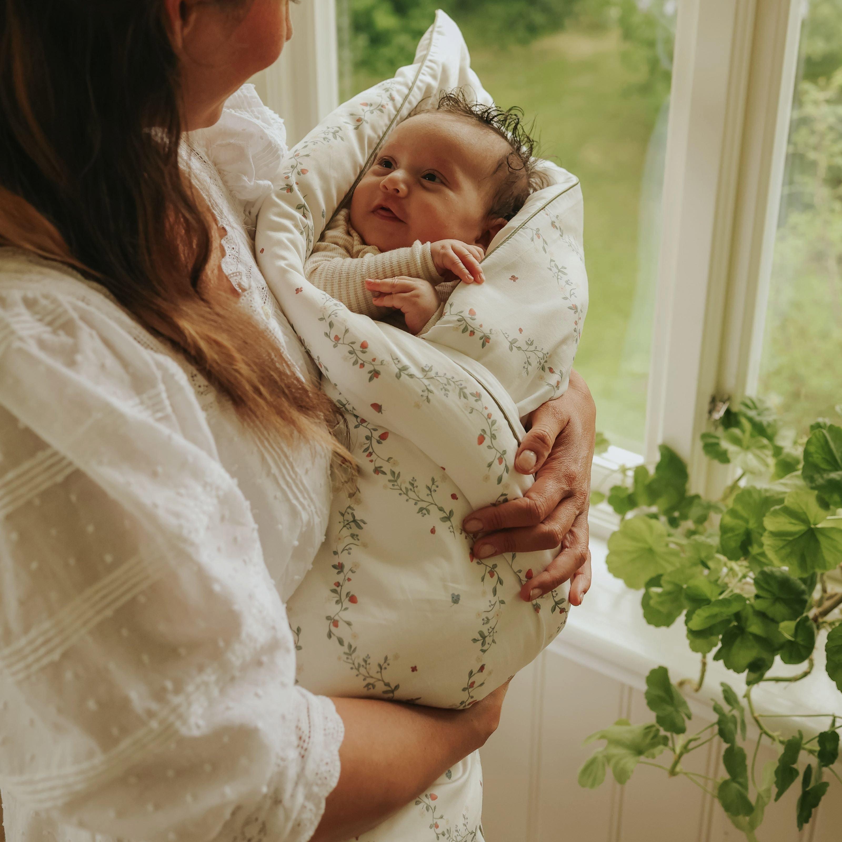 Botanical Berries Baby Duvet Set - Ivory